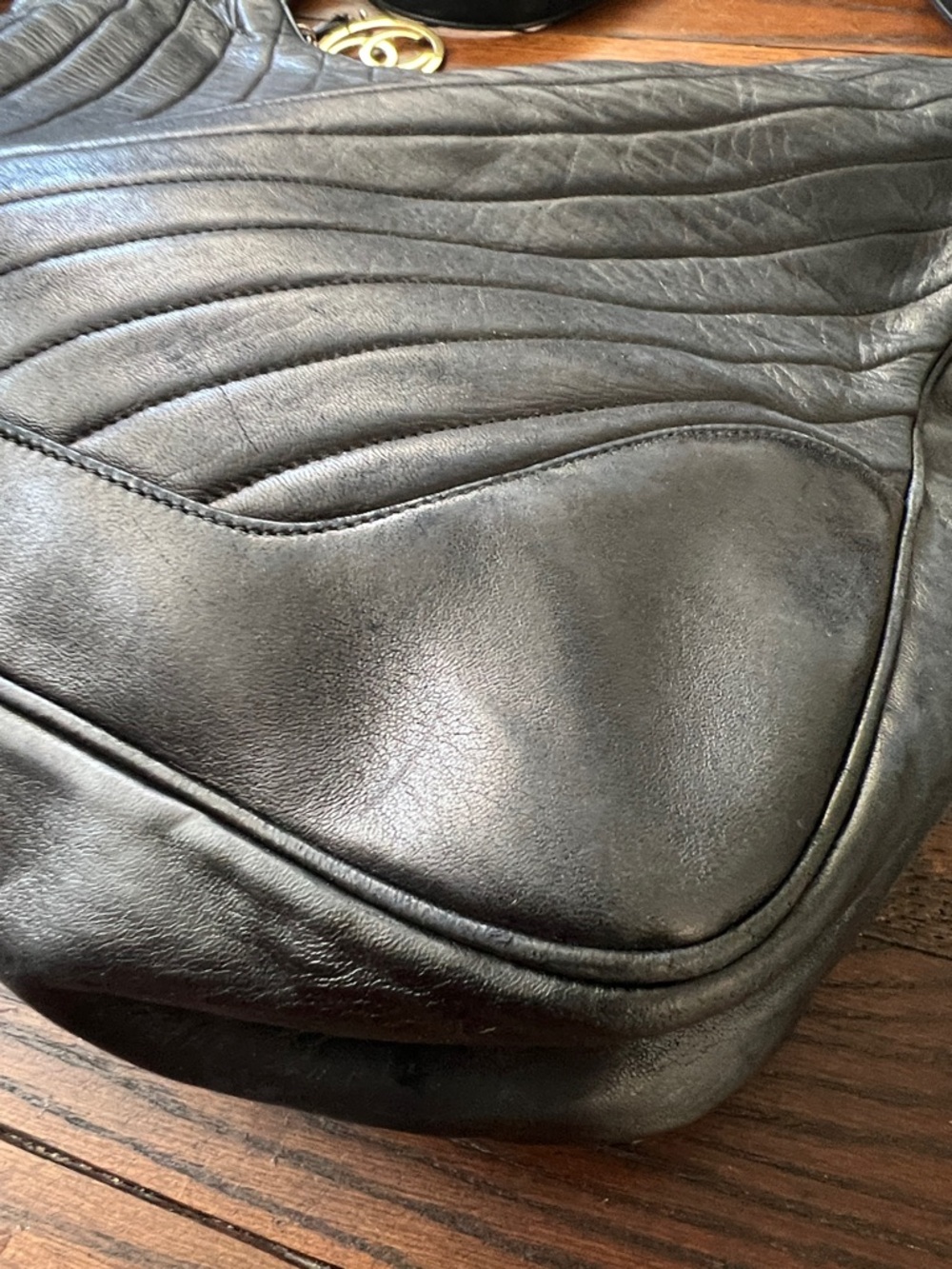 CHANEL CHEVRON VINTAGE TOTE HOBO BAG - Picture 7 of 13